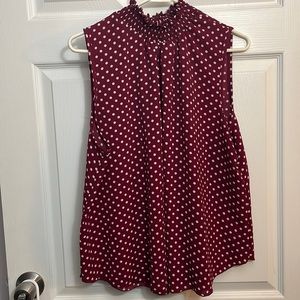 Sleeveless turtleneck